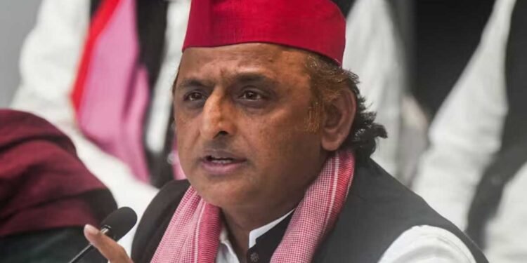 19 अप्रैल को आगरा आएंगे अखिलेश, सांसद रामजी लाल सुमन से करेंगे मुलाकात