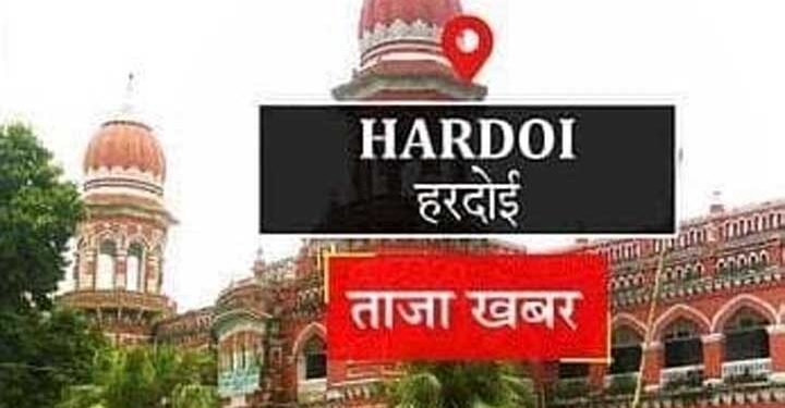 एक चौराहा पर मूर्तियां लगाने का प्रस्ताव अलग-अलग