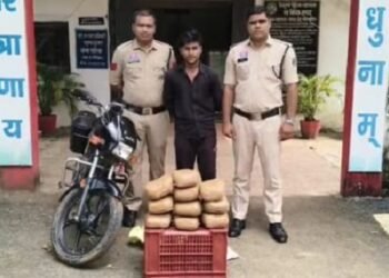 पुलिस की बड़ी सफलता; 2 लाख का गांजा और बाइक जप्त, तस्कर गिरफ्तार