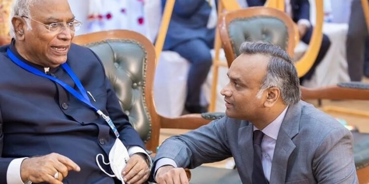 सीएम ही नहीं PM पद के भी दावेदार हैं मेरे पिता: प्रियांक खरगे