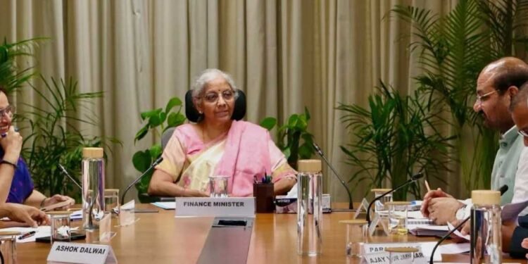 बजट 2026-27 की तैयारी शुरू! वित्त मंत्री ने अर्थशास्त्रियों के साथ की बैठक; कई मुद्दों पर हुई चर्चा