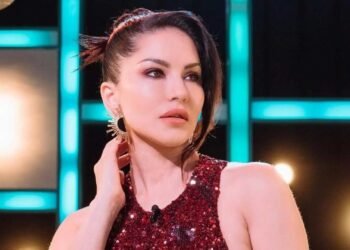 मथुरा में नहीं होगा सनी लियोनी का कार्यक्रम, आयोजकों ने लिया फैसला