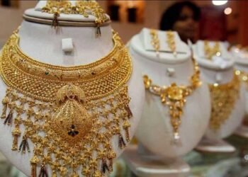 सोना-चांदी महंगे, राहत की आस में ज्वेलरी सेक्टर की नजरें बजट पर