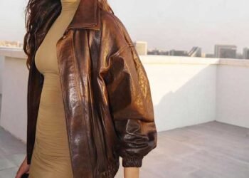 लेदर जैकेट में दीपिका पादुकोण का ग्लैमरस लुक, कूल स्टाइल में रणवीर सिंह ने जीता दिल