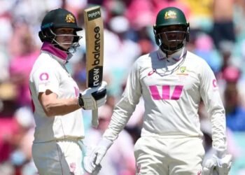 स्टीव स्मिथ का शतक, तीसरे दिन ऑस्ट्रेलिया ने इंग्लैंड पर बनाई 134 रनों की बढ़त