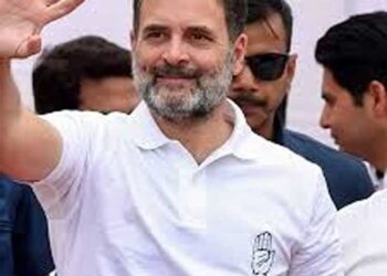 सोनिया-राजीव के करीबी ने खोली रायबरेली सांसद की पोल