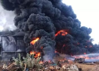 राजनांदगांव : मोंहदी में केमिकल फैक्ट्री में भीषण आग, लाखों का नुकसान