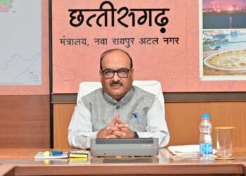 मुख्य सचिव ने मंत्रालय महानदी भवन में नवा अंजोर विजन@ 2047 मॉनिटरिंग पोर्टल की समीक्षा की