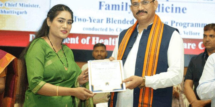 व्यावहारिक कौशल से समाज के अंतिम व्यक्ति तक बेहतर स्वास्थ्य सेवाएं पहुंचाने में चिकित्सक निभाएंगे अग्रणी भूमिका – स्वास्थ्य मंत्री श्याम बिहारी जायसवाल