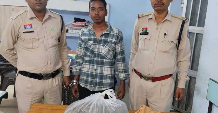 अवैध रूप से रखे गांजा के साथ आरोपी सुजल पंसारी गिरफ्तार