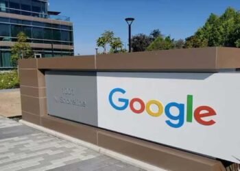 गूगल में फिर मची खलबली! Layoff के डर के बीच ‘वॉलंटरी एग्जिट’ का ऑफर, मना किया तो जा सकती है सीधे नौकरी