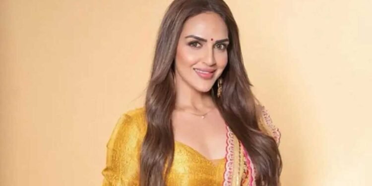 पहली हैंडबॉल प्रीमियर लीग की ब्रांड एंबेसडर बनीं ईशा देओल ने खेल और फिल्मों के संतुलन पर खुलकर बात की