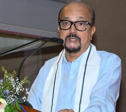 अपनी भावनाओं, दुख और खुशी को व्यक्त करने का सबसे सरल और सशक्त माध्यम हमारी मातृभाषा होती है- डेका