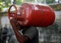 सरकार ने बढ़ाया कमर्शियल LPG कोटा, होटल-रेस्टोरेंट को अब ज्यादा गैस