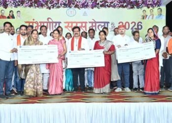 उपमुख्यमंत्री श्री विजय शर्मा ने महिला समूहों को 11.43 करोड़ रुपए की राशि की अंतरित