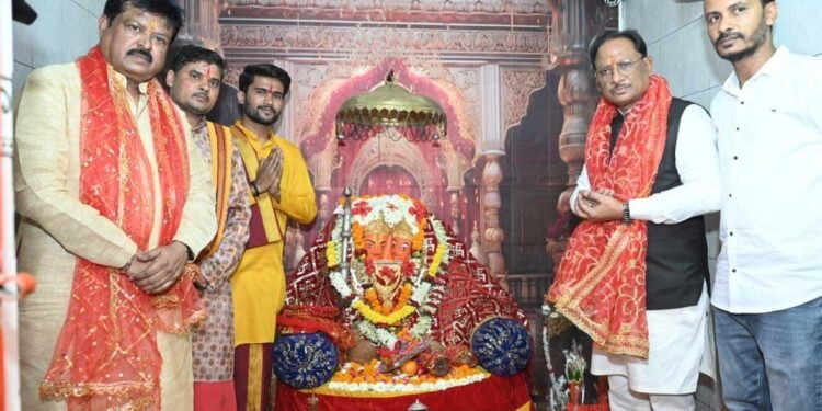  मुख्यमंत्री विष्णुदेव साय ने चंदखुरी में माता कौशल्या एवं भगवान श्रीराम के किए दर्शन: प्रदेश की सुख-समृद्धि की कामना की