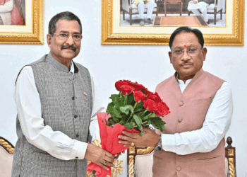 मुख्यमंत्री विष्णु देव साय से छत्तीसगढ़ राज्य पुलिस जवाबदेही प्राधिकरण के नव पदस्थ सदस्य राजीव श्रीवास्तव ने की सौजन्य भेंट