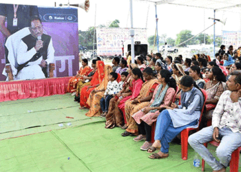  अंतर्राष्ट्रीय महिला दिवस पर ग्राम छतौना में वृहद महतारी वंदन सम्मेलन आयोजित