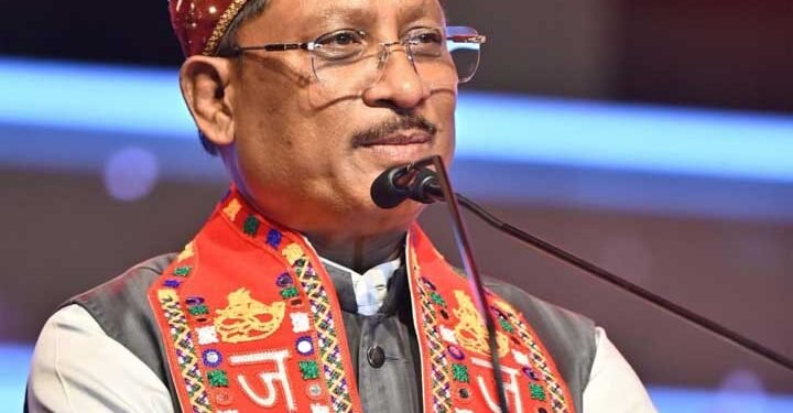 मुख्यमंत्री विष्णु देव साय छत्तीसगढ़ सिंधी सेवा महापंचायत द्वारा आयोजित ‘चन्ड्र जी रात, सिंधिन जो मेलो – आनंद मेलो’ में हुए शामिल