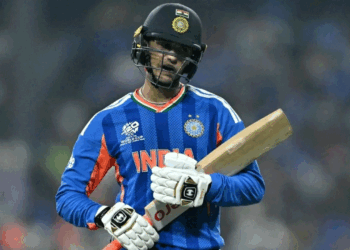 उधारी के बैट ने वर्ल्ड कप फाइनल में किया चमत्कार, अभिषेक शर्मा ने बताया रिकॉर्डतोड़ फिफ्टी का राज