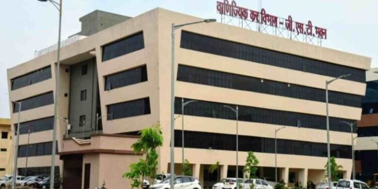 रायपुर में स्टेट GST रेड: लक्ष्मी कमर्शियल और SRS ट्रेडर्स पर छापा