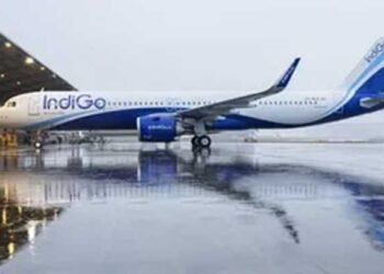 हवाई यात्रियों की जेब पर डाका! IndiGo की उड़ानें ₹10,000 तक महंगी, एक्शन में आई सरकार