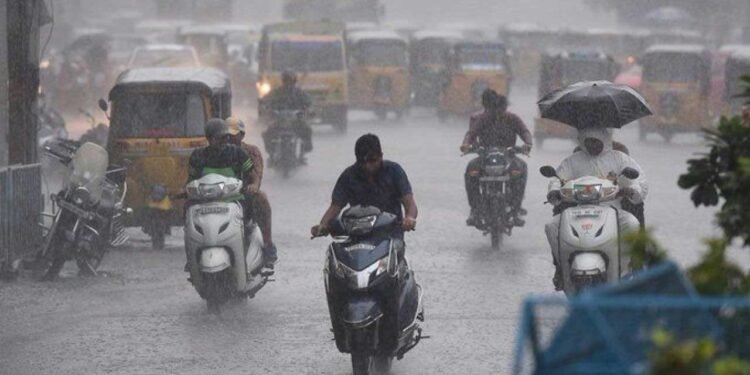 IMD का अलर्ट: 13 राज्यों में आंधी-तूफान और बारिश का खतरा, 48 घंटे बेहद अहम