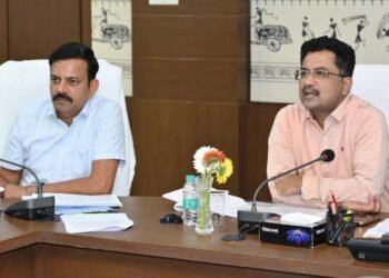 ई-ऑफिस में फाईल बढ़ाते समय सभी नियमों एवं स्पष्ट अभिमत के साथ हो प्रस्तुतिकरण : प्रमुख सचिव श्री सोनमणि बोरा