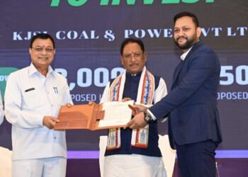 उद्योग और श्रम विभाग के आपसी समन्वय से संवर रहा है – छत्तीसगढ़