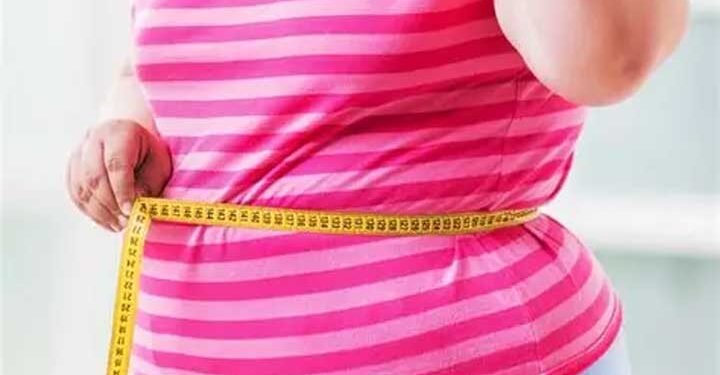 कम खाने के बाद भी क्यों बढ़ रहा है वजन, AIIMS ट्रेंड डॉक्टर ने बताया कहां हो रही है गलती!