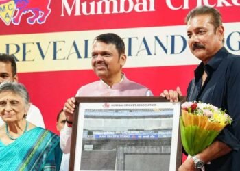 Ravi Shastri के नाम स्टैंड, तो डायना एडुल्जी और सरदेसाई के नाम पर वानखेड़े में गेट, CM फडणवीस ने किया अनावरण