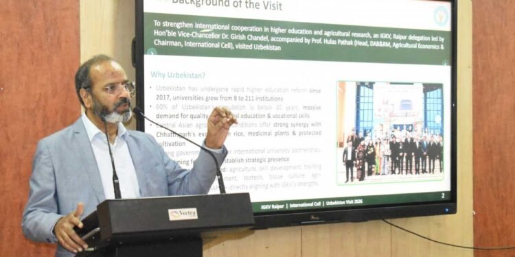 कृषि महाविद्यालय, रायपुर में उज़्बेकिस्तान यात्रा पर आधारित