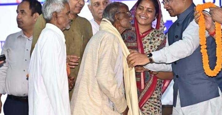 छत्तीसगढ़ में वरिष्ठ नागरिकों के लिए मजबूत सामाजिक सुरक्षा तंत्र