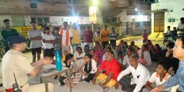 “संवाद से समाधान अभियान: डीसीपी सेंट्रल जोन रायपुर कमिश्नरेट के कोतवाली डिवीजन में गुरुवार को चलाया गया सामुदायिक पुलिसिंग अभियान, जागरूकता के साथ हुई प्रभावी कार्रवाई”