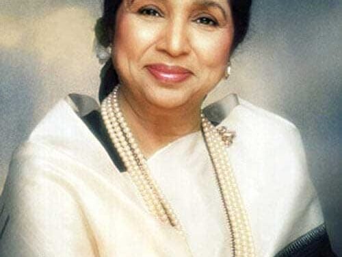 आशा ताई को याद करते हुए: आशा भोसले ने बॉलीवुड की वैम्प्स को उनकी सबसे मोहक आवाज़ कैसे दी