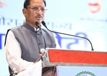  मुख्यमंत्री श्री विष्णु देव साय ने हज यात्रियों को वितरित किया फर्स्ट एड किट: सफल हज यात्रा के लिए शुभकामना देकर यात्रियों का किया स्वागत