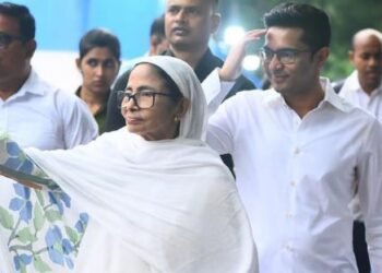 सरकार जाते ही बंगाल से साफ हो गए कांग्रेस और लेफ्ट… ममता बनर्जी की तृणमूल का क्या होगा?
