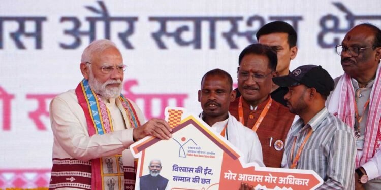 अंधेरे से उजाले की ओर: सुशासन ने बदली विशेष पिछड़ी जनजाति के दिव्यांग दंपति की जिंदगी