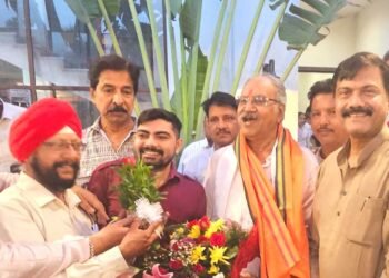 भाजपा अल्पसंख्यक मोर्चा ने बृजमोहन अग्रवाल को दी जन्मदिन पर मुबारकबाद