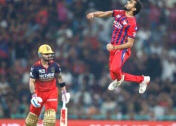 प्रिंस ने हिला दिया किंग का सिंहासन! विराट कोहली को बोल्ड कर छा गया ये बॉलर