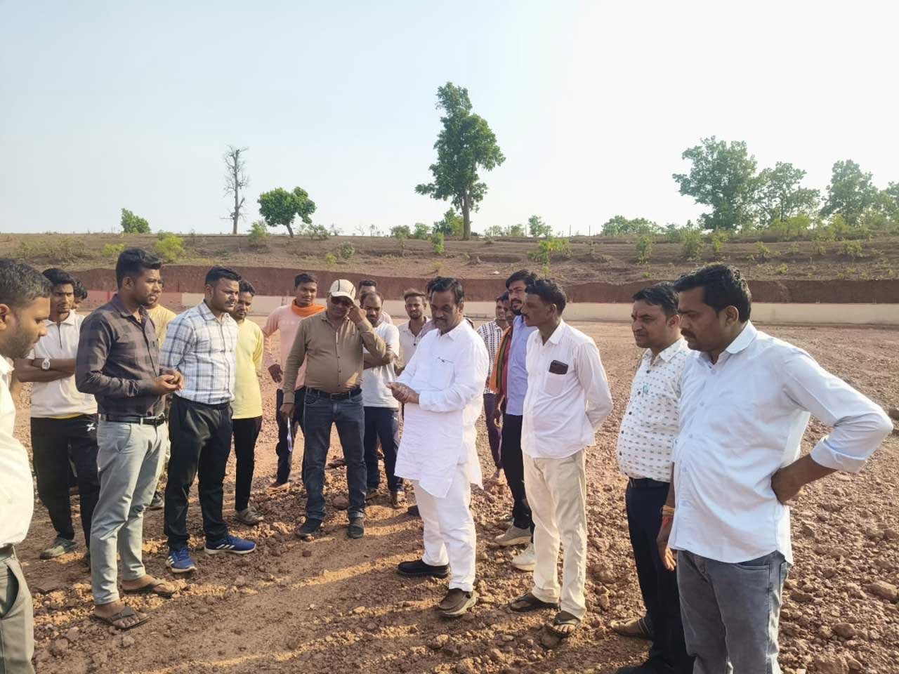 उप मुख्यमंत्री श्री विजय शर्मा के विशेष प्रयासों से कबीरधाम में 52-52 लाख रुपए की लागत से हो रहा मिनी स्टेडियम का निर्माण