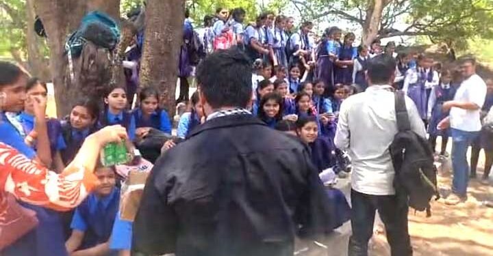 तीन वर्षों से शिक्षा के क्षेत्र में सेवा दे रहा न्यू कर्मा वेलफेयर फाउंडेशन