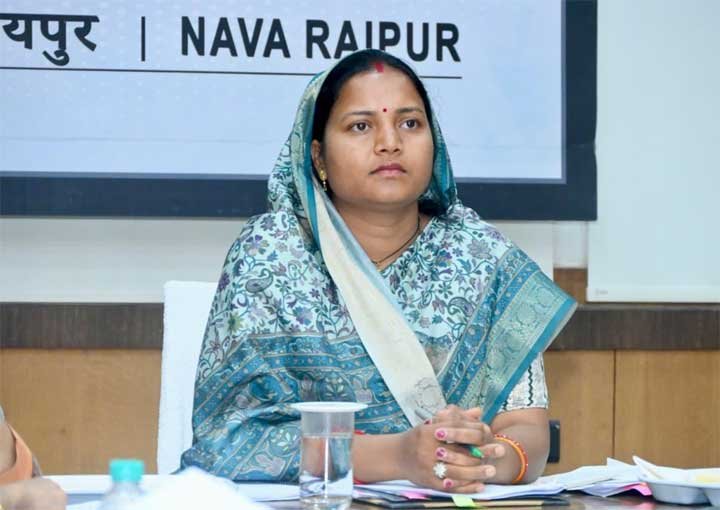 ’कुपोषण मुक्त छत्तीसगढ़ अभियान को गति देने मंत्री श्रीमती लक्ष्मी राजवाड़े ने की समीक्षा बैठक’