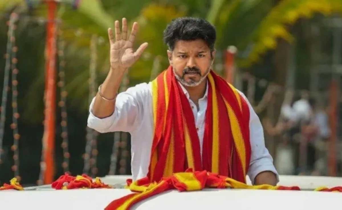 CM Vijay के बदले तेवर, पहली ही सभा में मचा तहलका, खुले मंच से दे डाली फिल्मी अंदाज वाली चेतावनी