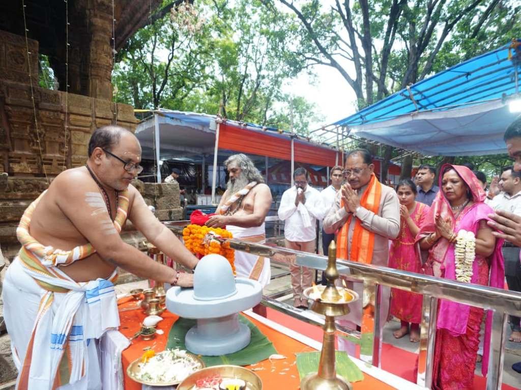 श्रावण से पहले भोरमदेव में सीएम साय ने की पूजा-अर्चना, महाअनुष्ठान में हुए शामिल