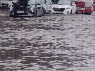 सड़कों से पटरी तक सब डूबा, राहत वाला मॉनसून काल बनकर टूटा; 5 राज्यों में हाहाकार