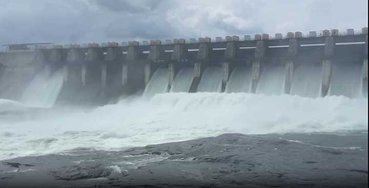 महाराष्ट्र में मूसलाधार बारिश, कोयना डैम के 6 गेट खोले गए; गिरना डैम 94% भरा