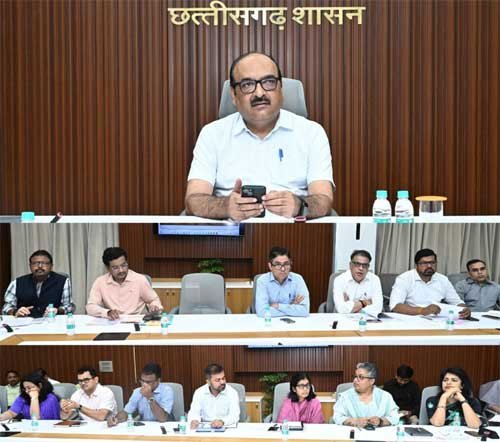मुख्य सचिव विकासशील ने सचिवों की ली उच्च स्तरीय बैठक, योजनाओं के क्रियान्वयन की समीक्षा की