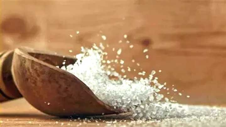 चीनी के भाव में तेजी जारी, थोक बाजार के बाद खुदरा कीमतों ने बढ़ाई टेंशन