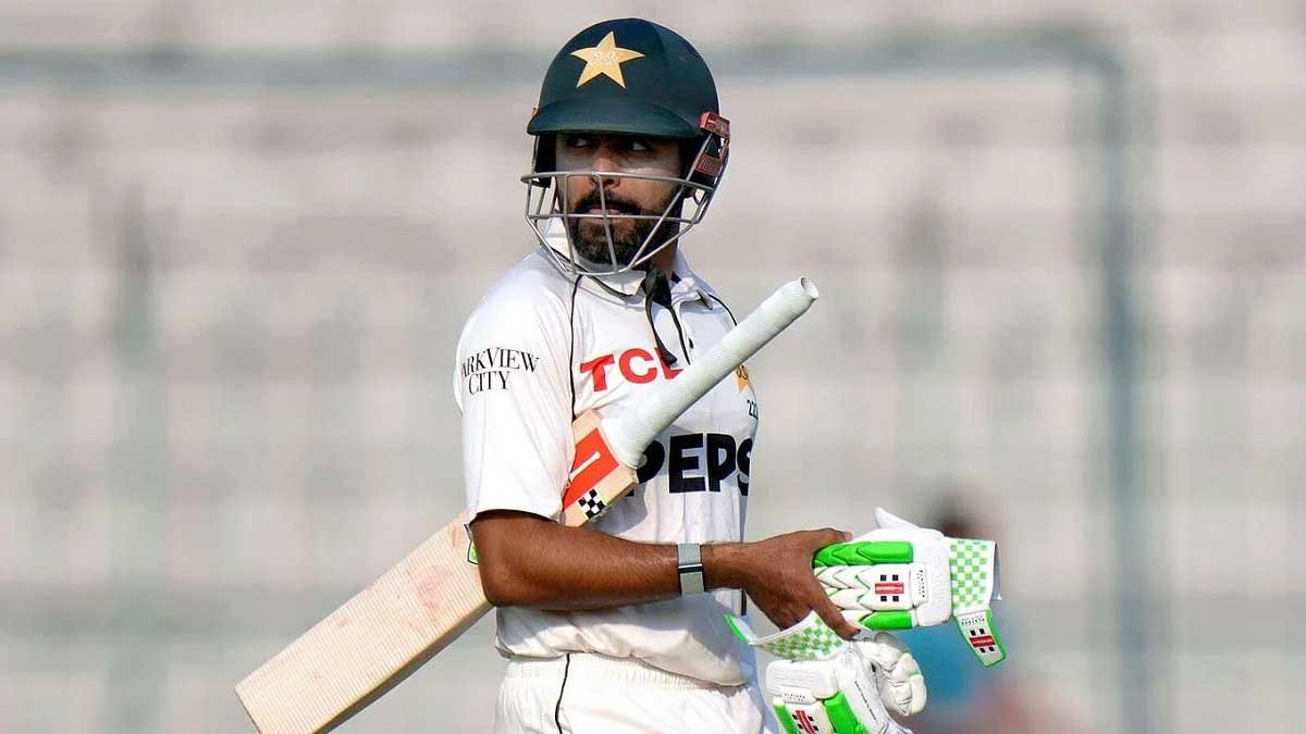 बाबर आजम की चोट ने बढ़ाई पाकिस्तान की चिंता, इंग्लैंड के खिलाफ नहीं उतरेंगे मैदान में